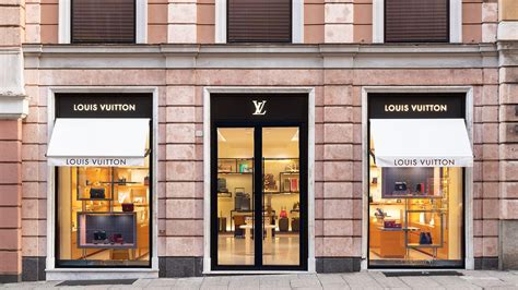 lv genova|Louis Vuitton Genova Store in Genova, Italia .